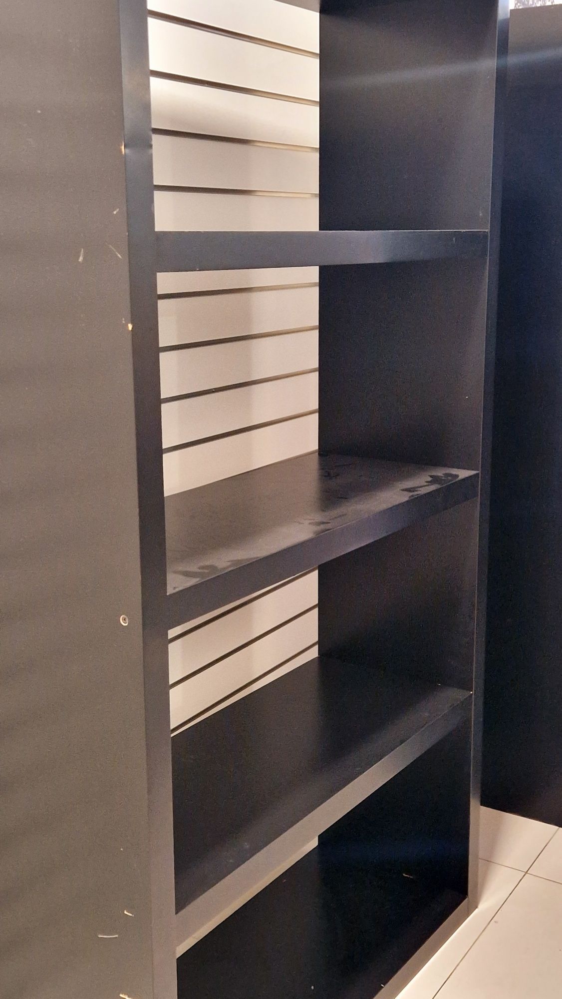 Movel Lack preto Ikea