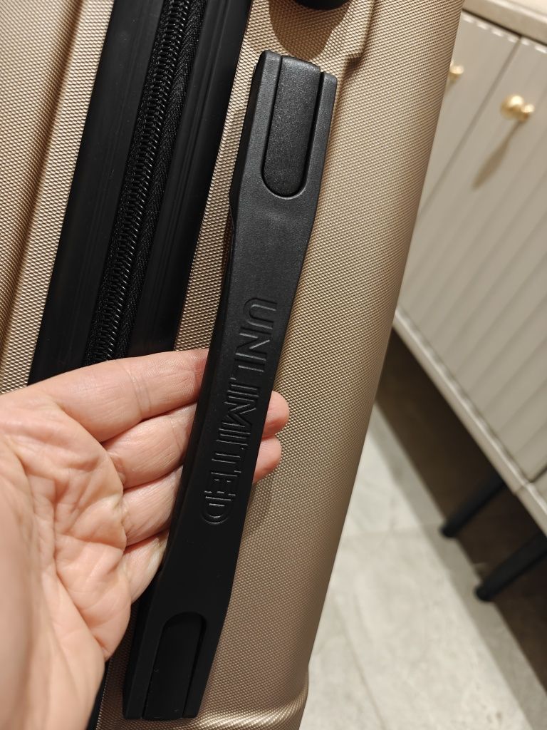 Walizka podróżna Wings Unlimited 38l nowa szampańska kabinowa