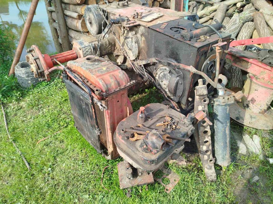 Продам запчастини ЮМЗ ескаваторна установка