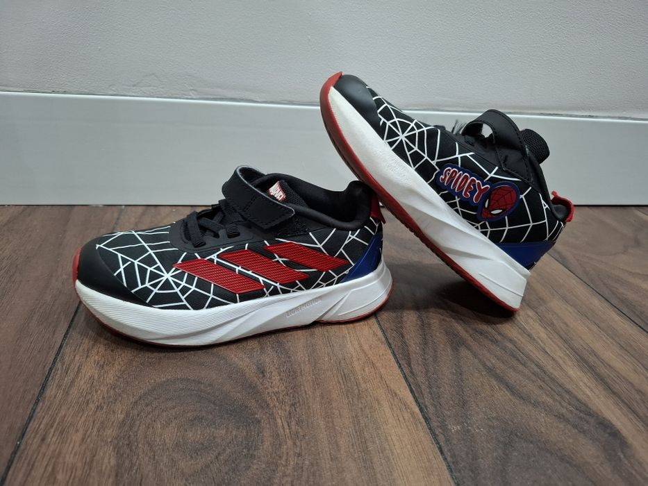 Ténis Adidas Spider-Man 30