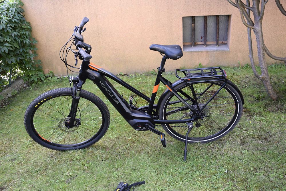 Rower elektryczny Hercules trekking Futura Sport I9