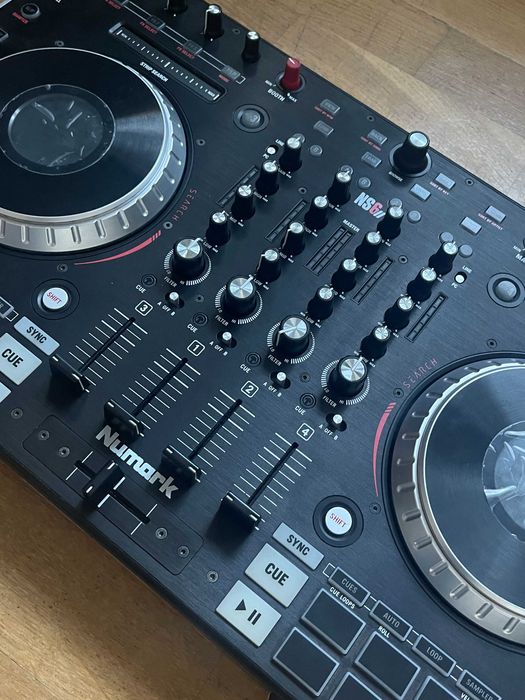 Kontroler DJ Numark NS6 II Serato 4-kanałowy