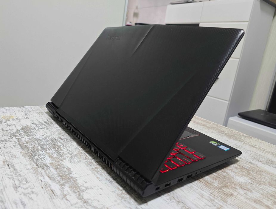 Lenovo Legion (Nvidia GTX 1050 TI 4GB/Core i5 7300HQ/16GB/256GB+512GB)