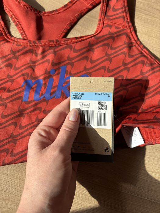 Спортивные топы