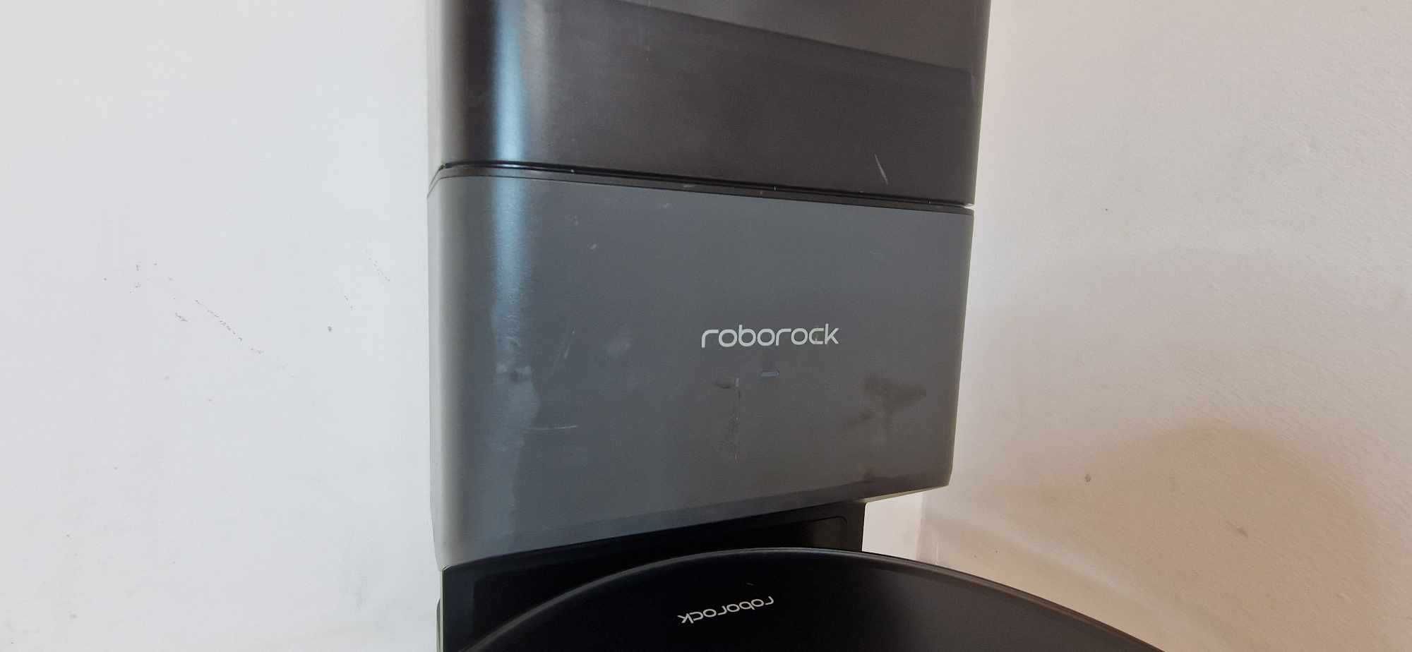 Robot sprzątający Roborock Q7 Max+ czarny  ze stacją