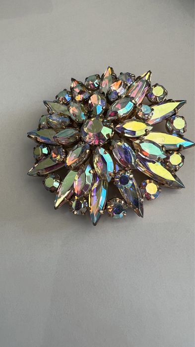 Винтажная брошь с австрийскими кристалами