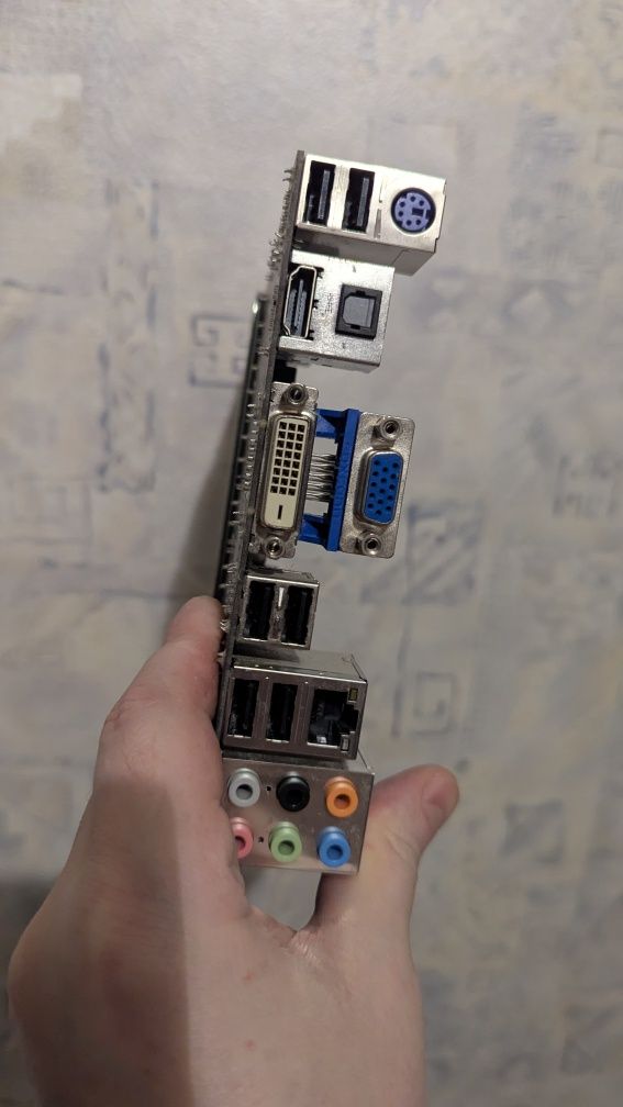 материнская плата AM2 DDR2 AM3+ DDR3