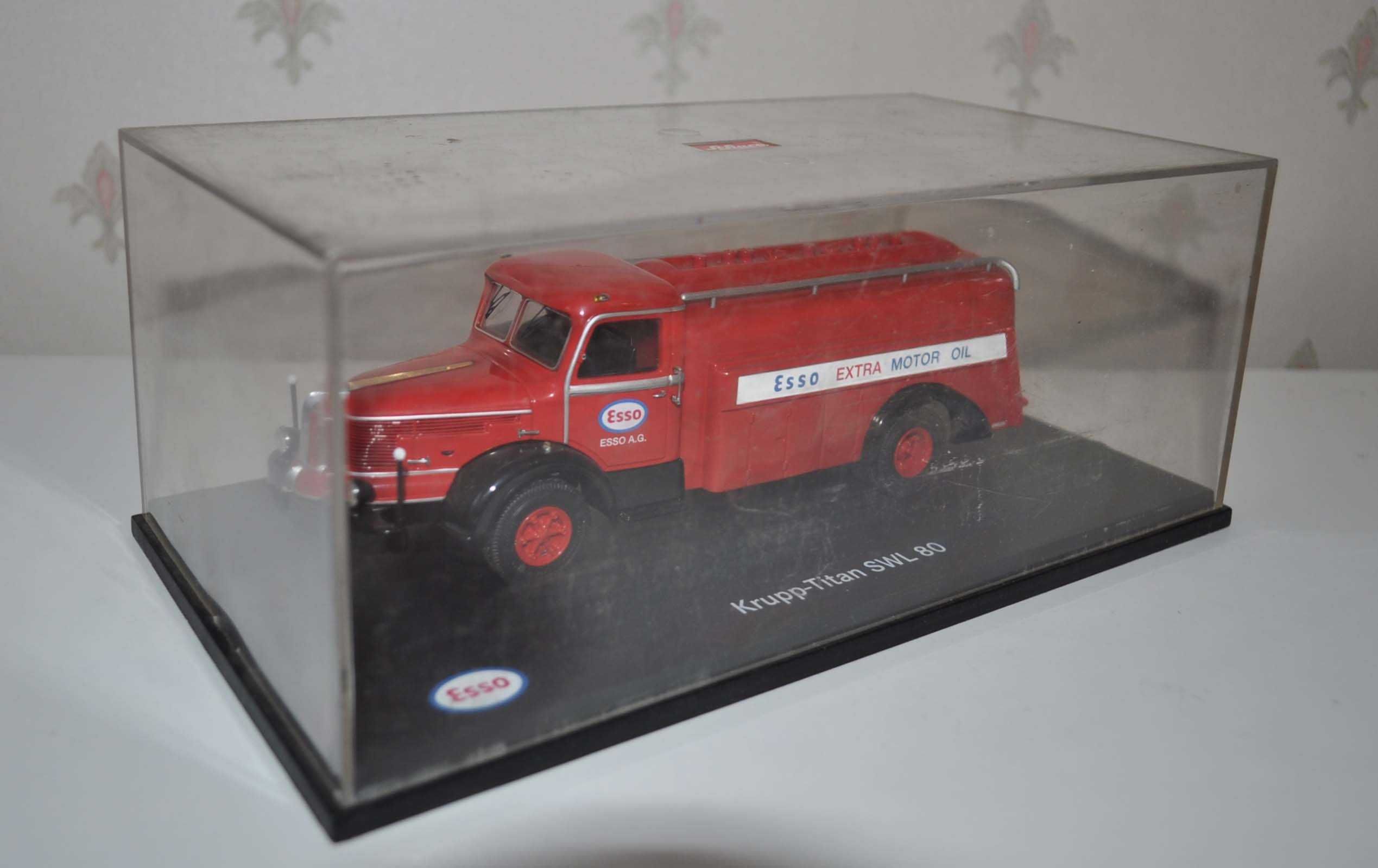 Krupp Titan SWL 80 Esso 1/43 Schuco