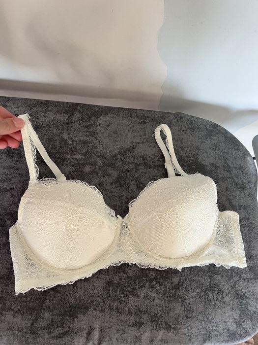Ліфчик білий бюстгальтер