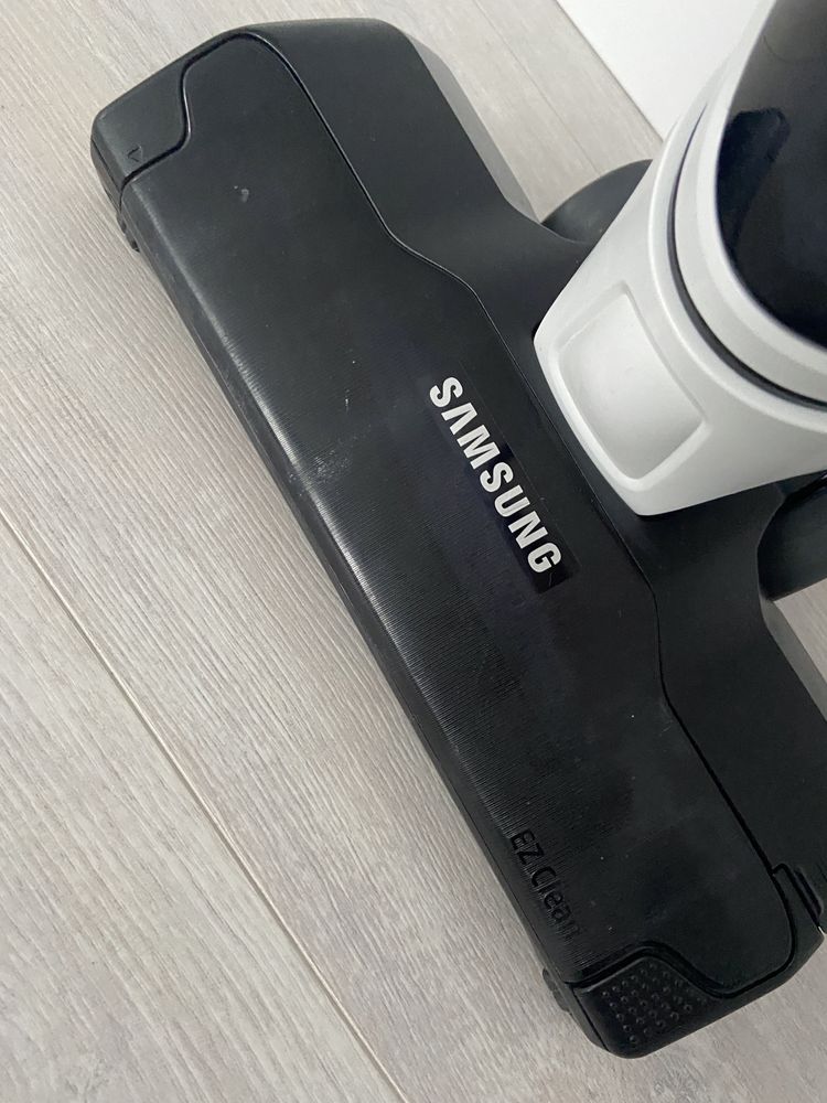 Пилосос акумуляторний Samsung PowerStick VS60K6051KW/EV white