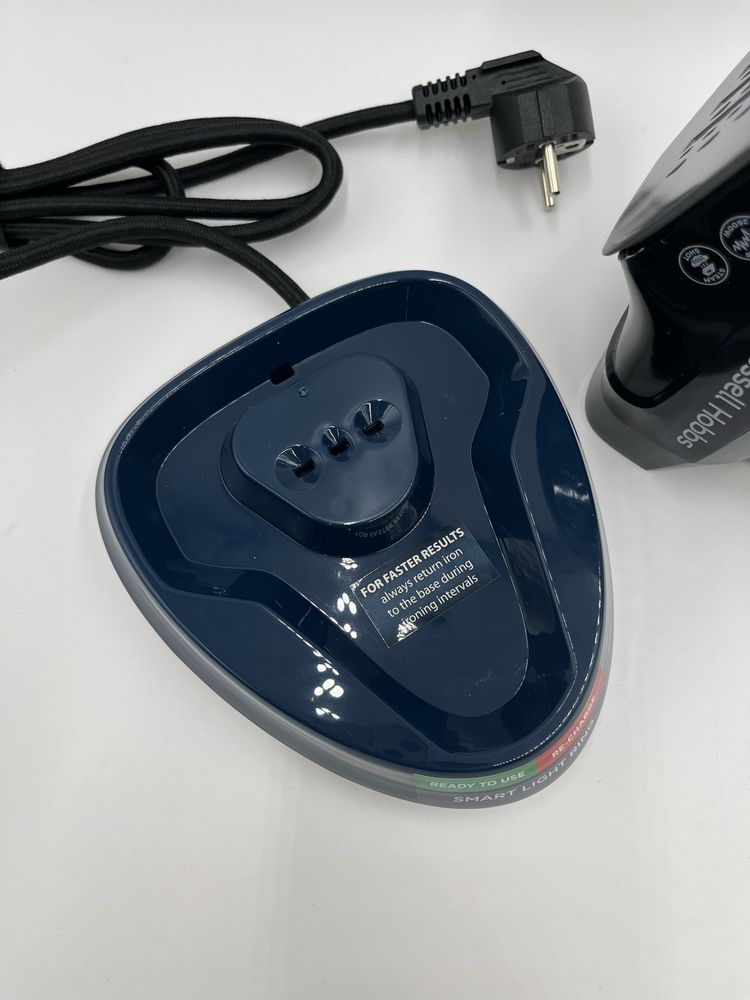 Żelazko bezprzewodowe One Temperature russel hobbs