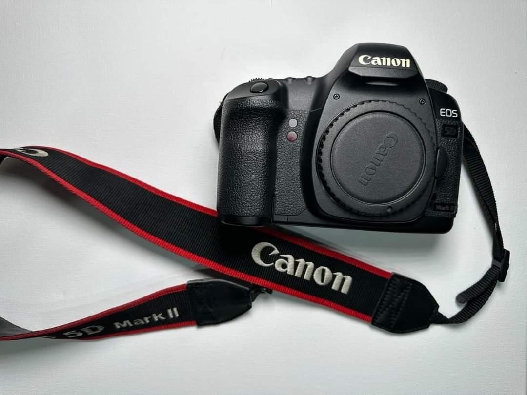 Зеркальна камера Canon 5D mark 2