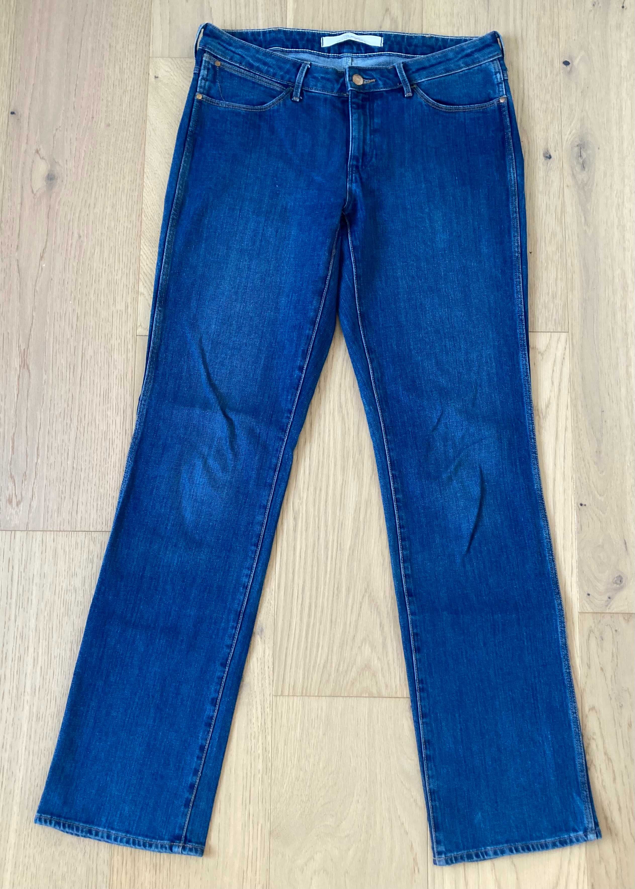 Spodnie jeansowe niebieskie W30 L34 Wrangler Sara
