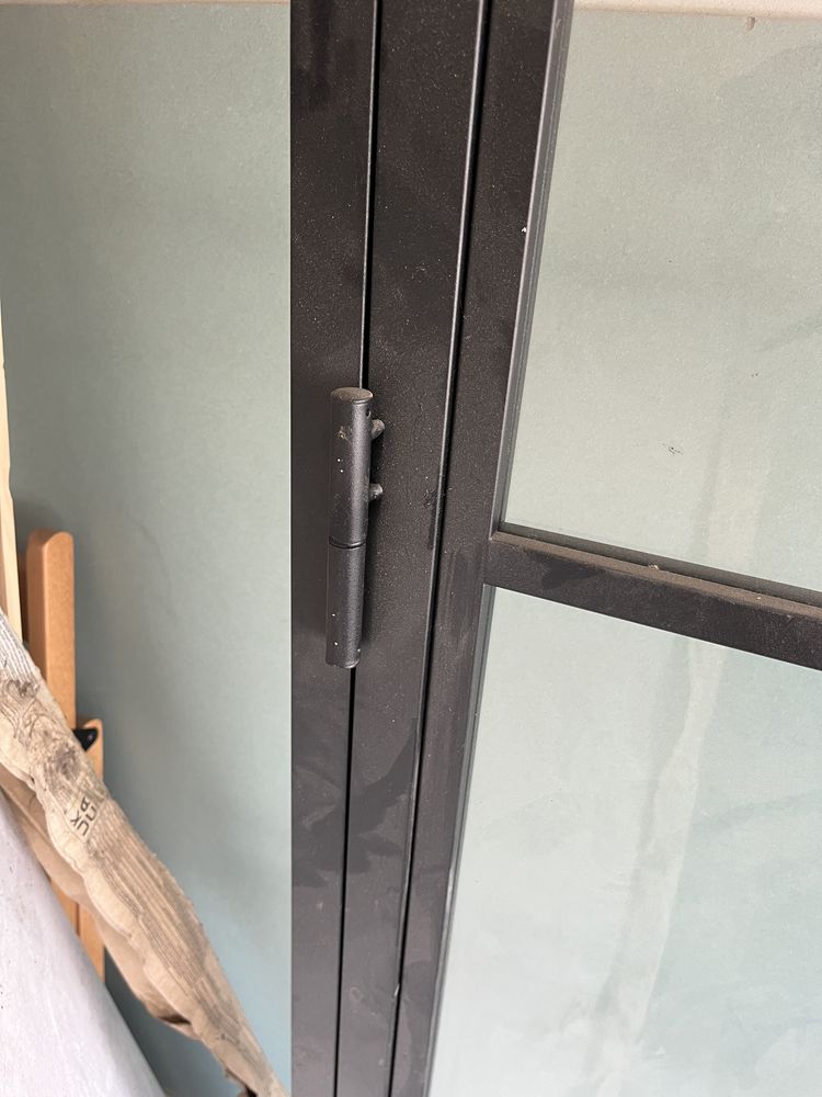 Szklane drzwi metalowe z szybami loft