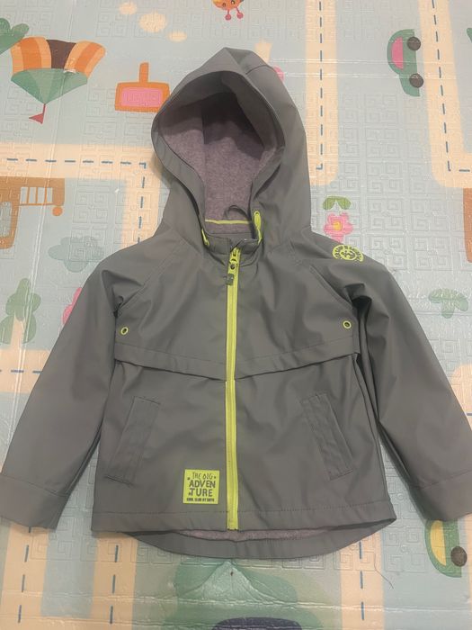 Демисезонная Новая куртка на флисе Cool Club на мальчика размером 92