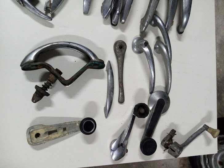 Tampões de rodas e Puxadores para automoveis classicos
