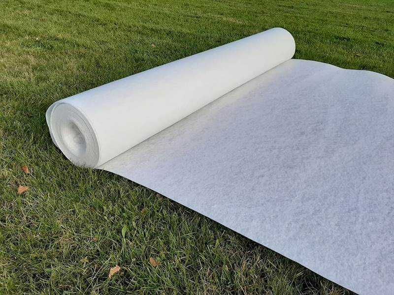 Geowłóknina PES 300g/m2 4m x 50mb parking/droga/dach