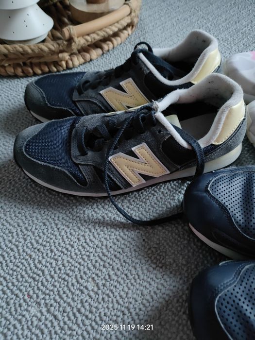 Oddam trzy pary butów