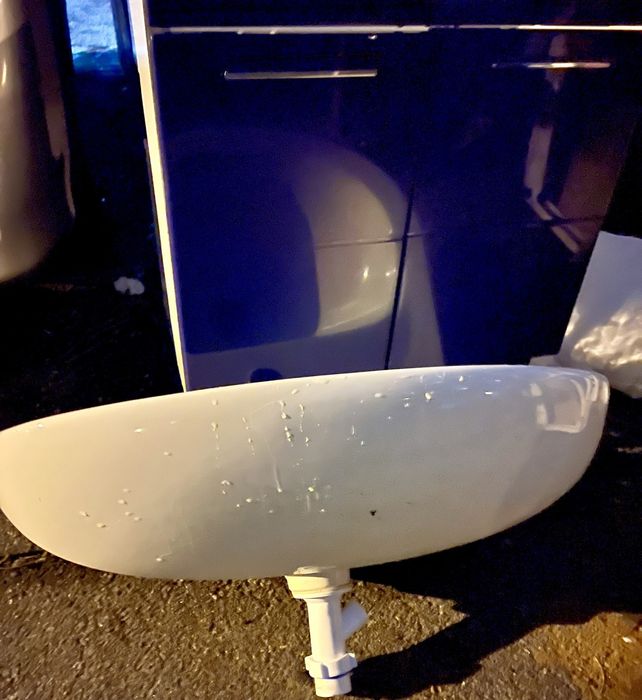 Умивальник з тумбою.Раковина з тумбочкою