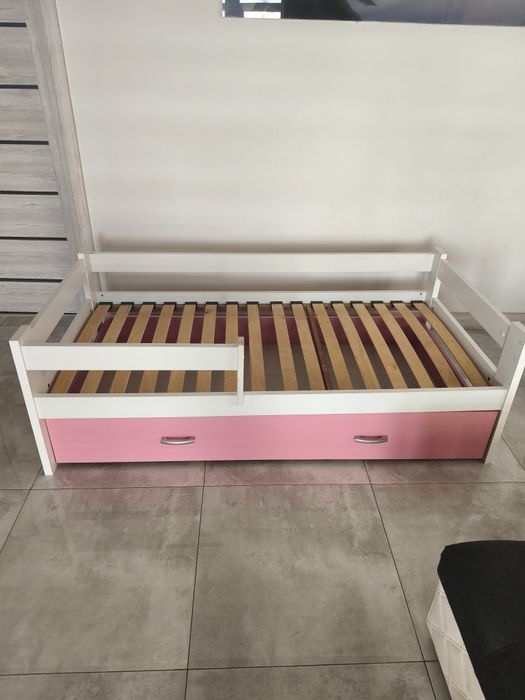 Łóżko dla dziewczynki 160x80