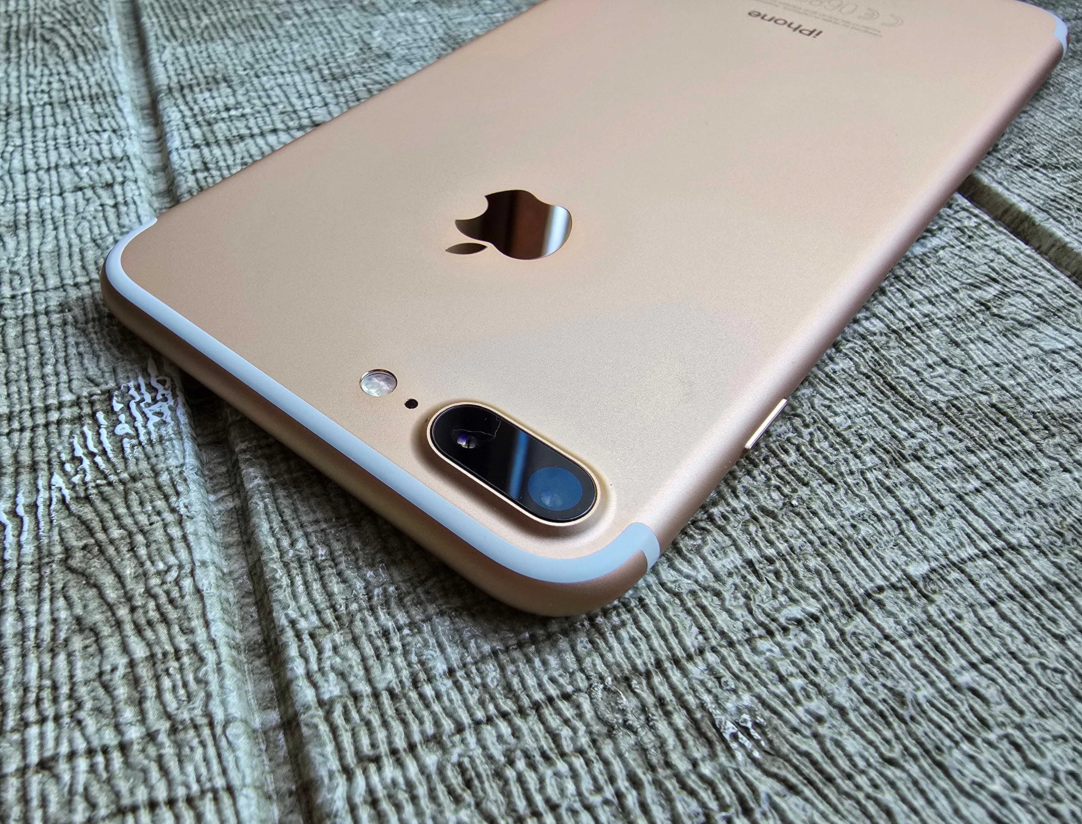 iPhone 7 Plus 128 Gb Gold Neverlock идеальный все работает