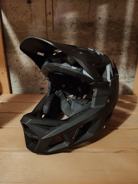 Шлем для велосипеда или мотоцикла ЧИТАТИ ОПИС