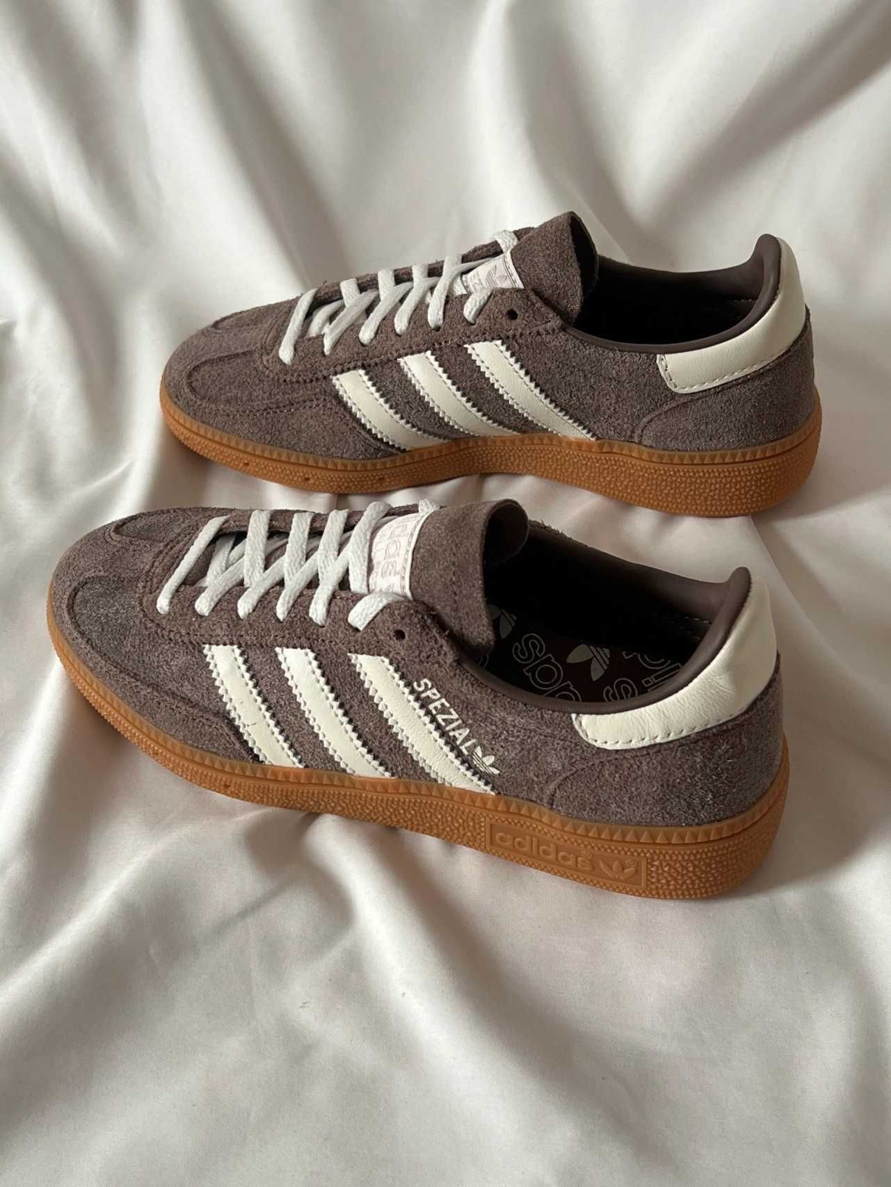brązowy\Handball*Spezial*DamskieNikeAIrJordan1Travis UnisexTrampki.37