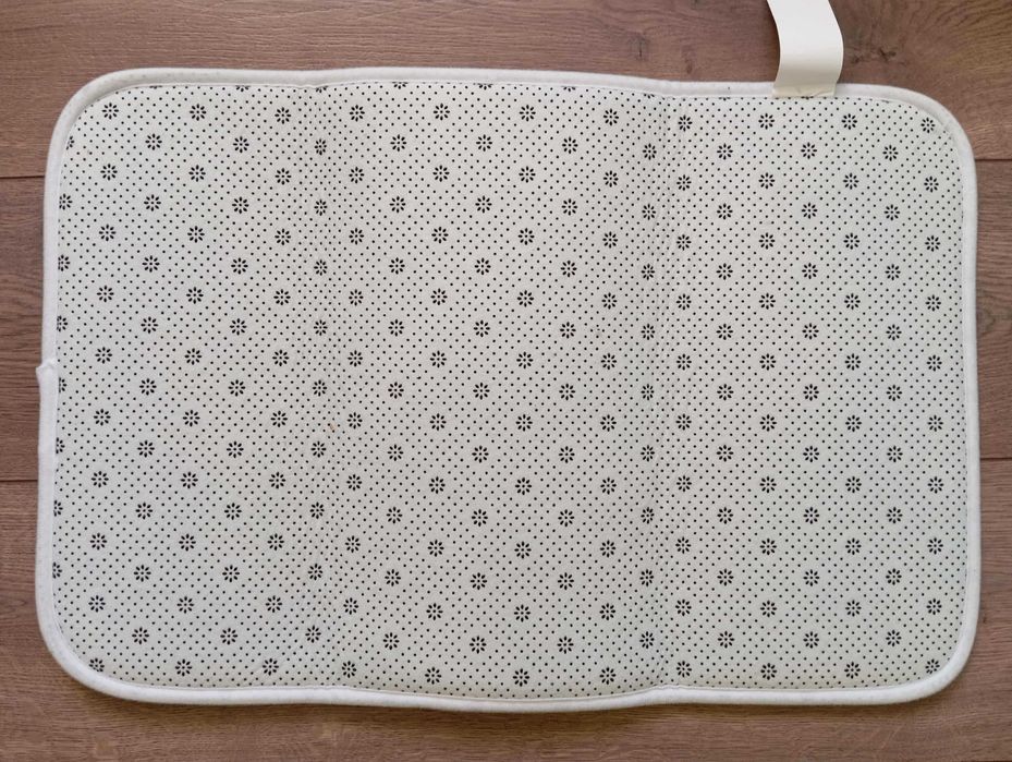 Dywanik łazienkowy z kwiatami rumianku