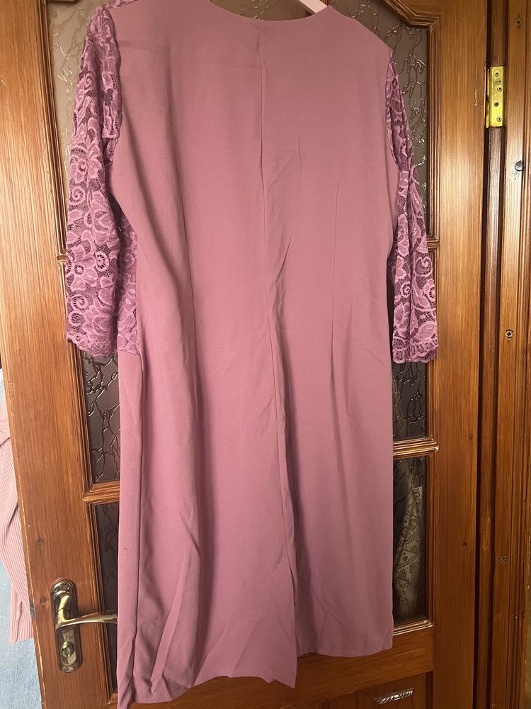 Нарядное платье с гипюром, 58 размер