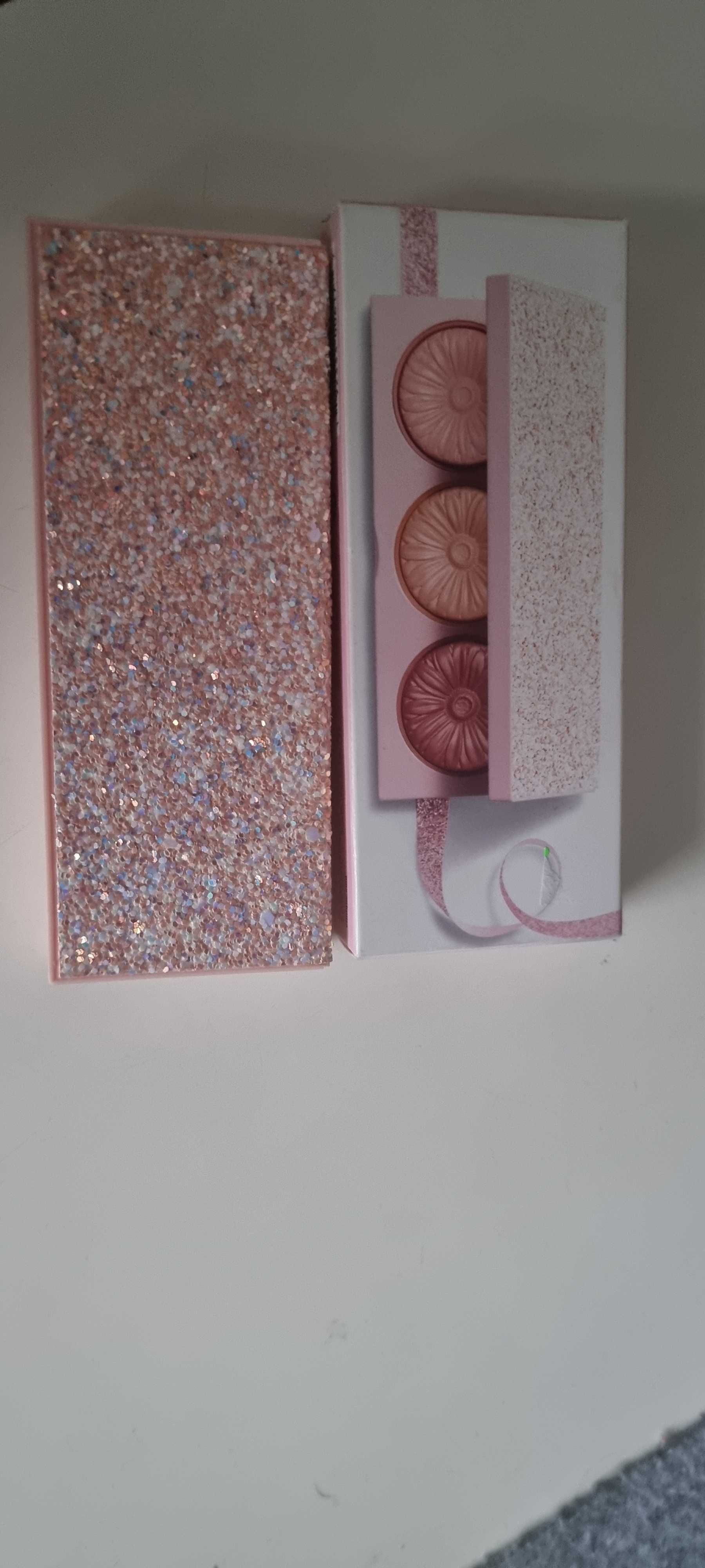 Clinique cheek pop palette Paleta róż do policzków  trzy kolory