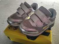 Buty na wiosnę/ adidasy/ buty na rzepy