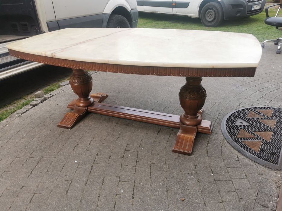 Niespotykana Ława Marmurowa