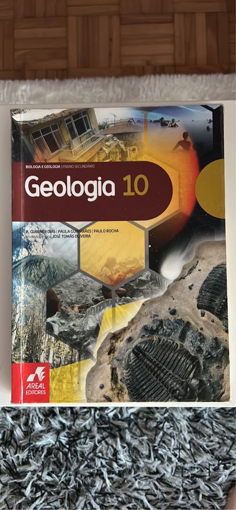 Manuais de biologia e geologia 10 ano