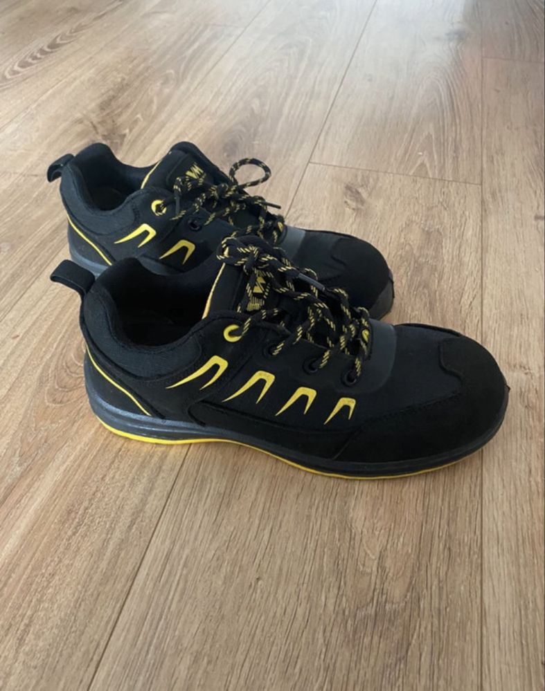 Buty бути взуття обувь obuwie nowe 41 rozmiar męskie ma metal w nosku