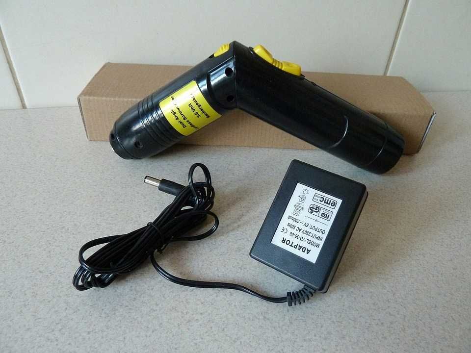 Wkrętarka Akumulatorowa 3.6 V, Dwufunkcyjna.