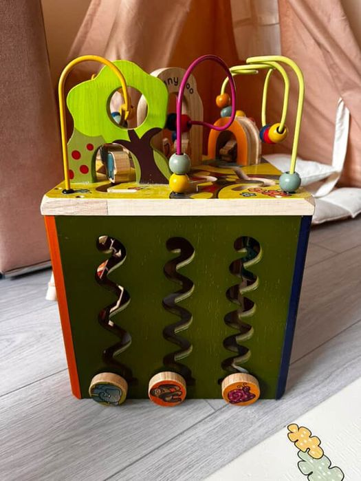 Дитячий бізі куб batat