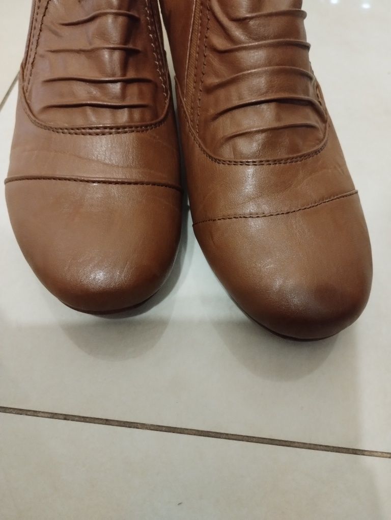 Buty półbuty czółenka rozmiar 40