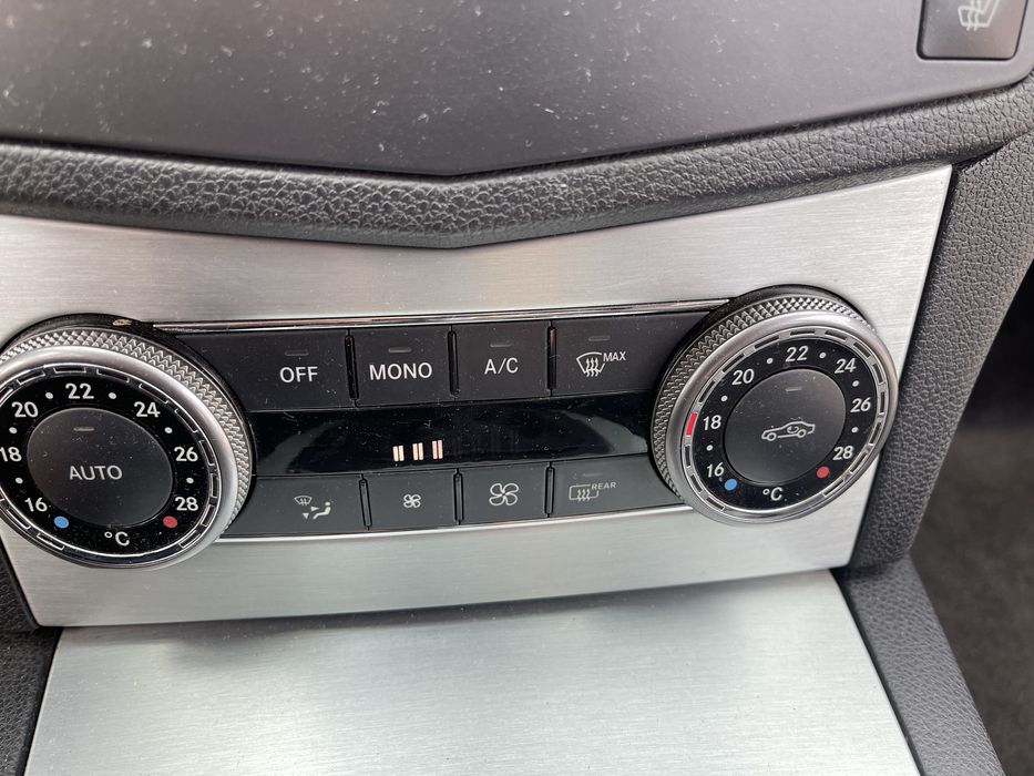 продам Mercedes-Benz C-Class 2007 (W204) 200 Kompressor AT (184к.с)