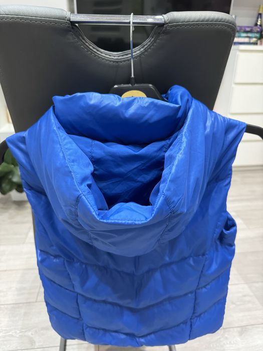 Bezrękawnik marki Hollister