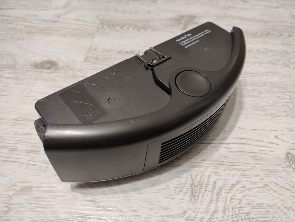 Pojemnik na śmieci z filtrem Irobot Roomba 615