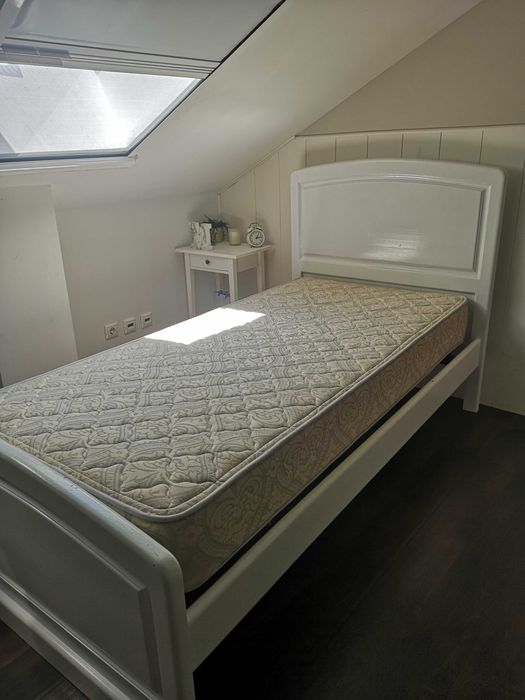 Cama de Solteiro - Madeira Maciça de Castanho