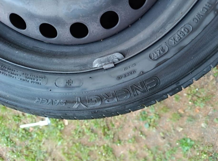 Komplet kół (Michelin 205/55/16, stalowe 16" 5x108)