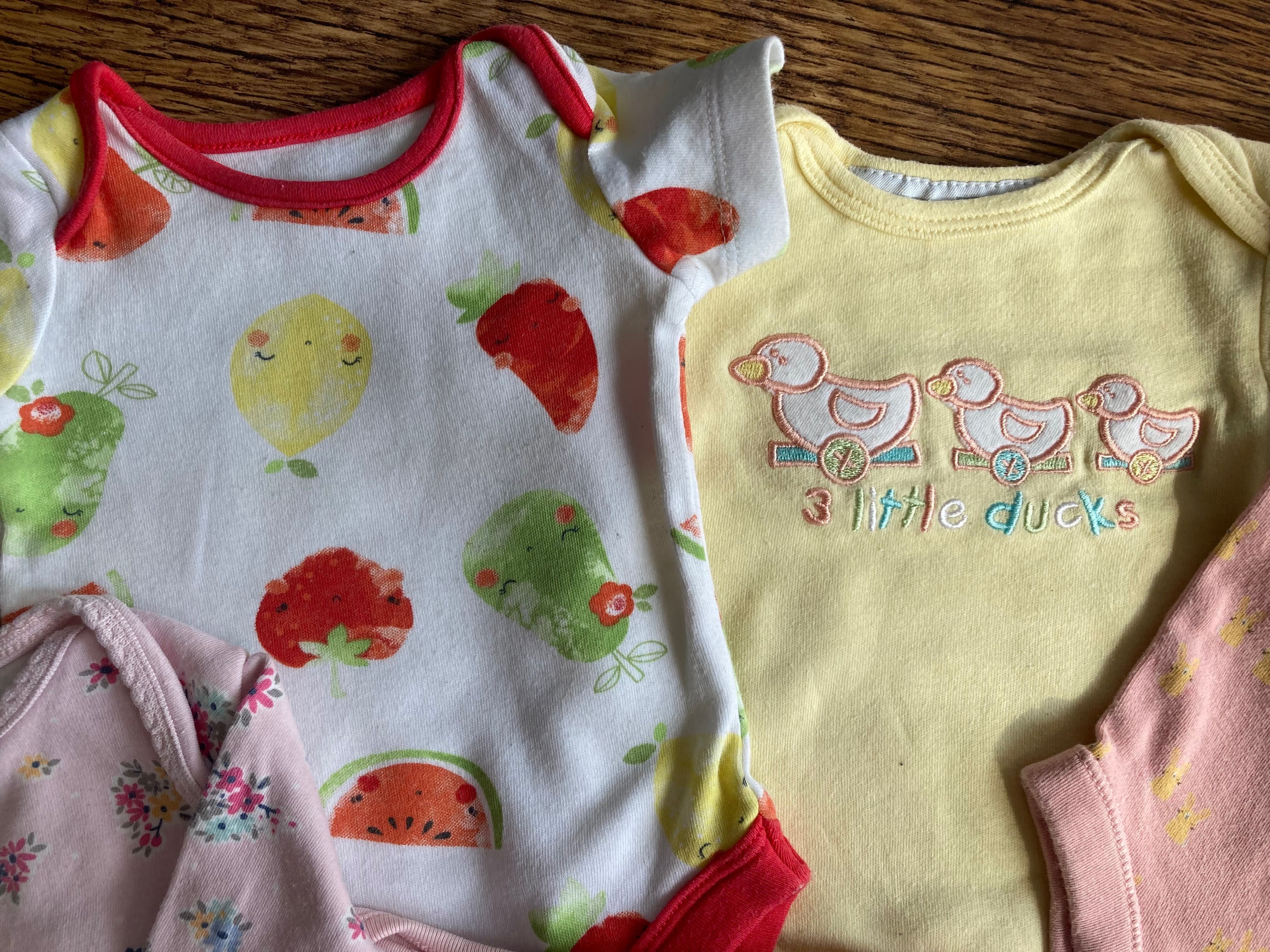 Ubranka niemowlęce dla dziewczynki rozm. 56-62  sztuk 51