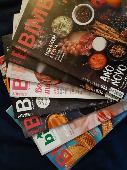 13 livros da Bimby, 7 revistas e acessórios