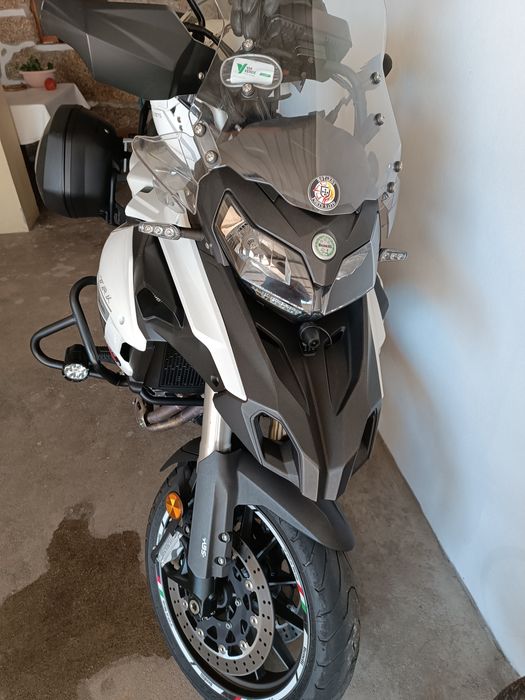 Mota impecável Benelli