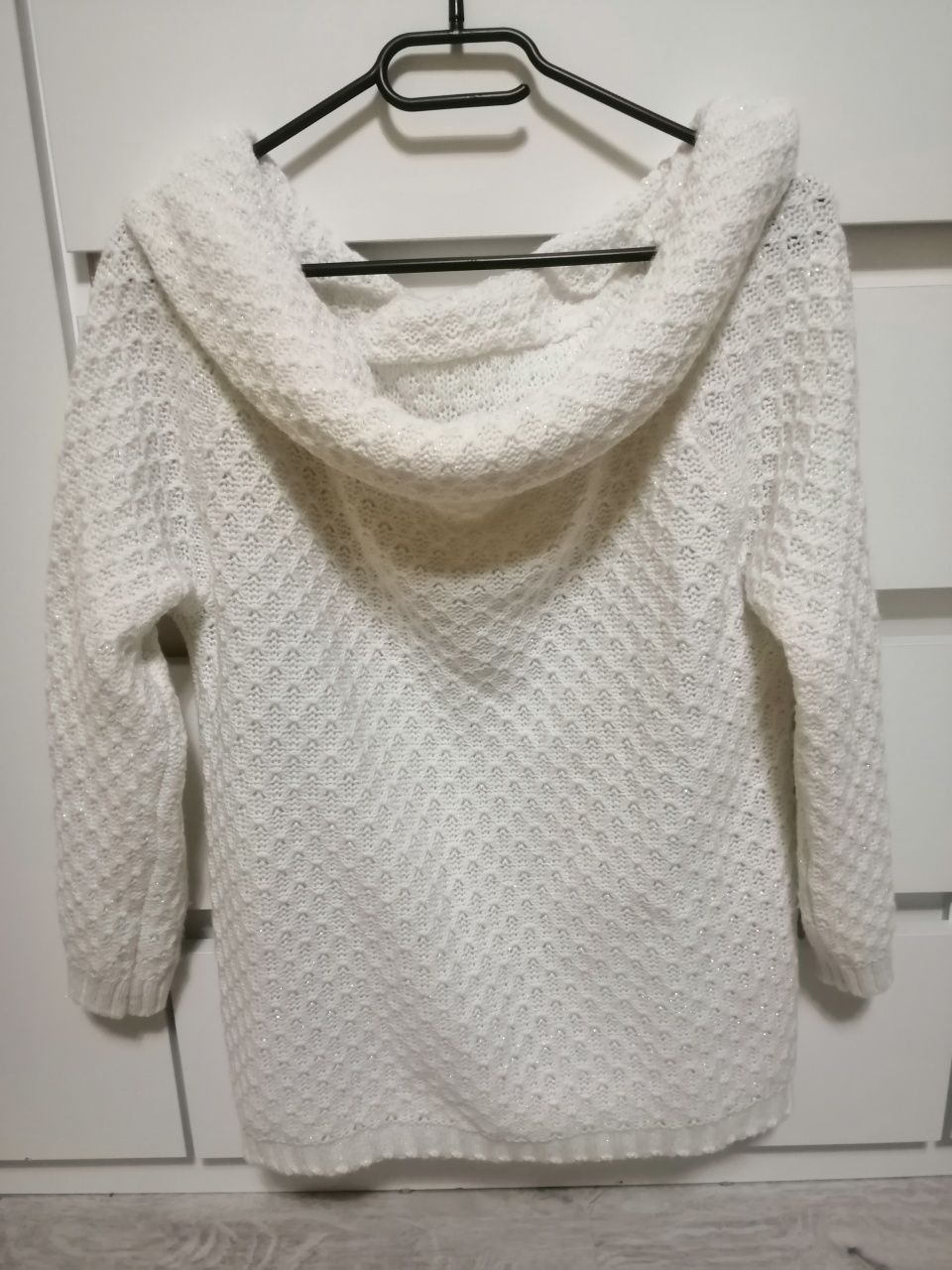 Piękny biały sweterek L