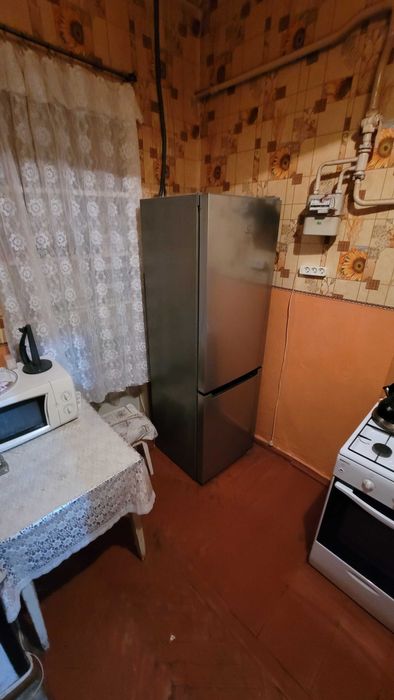 Продам 2 к. кв. ул. Москалёвская, ост. ул. Валерьяновская