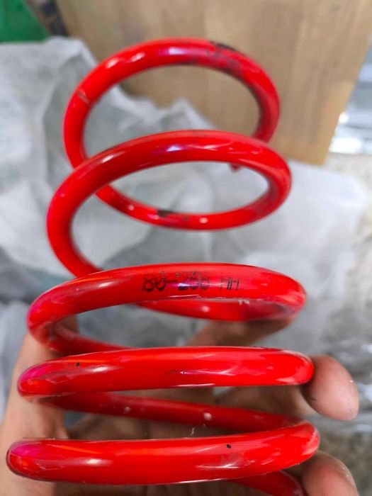 Sprężyny obniżające komplet