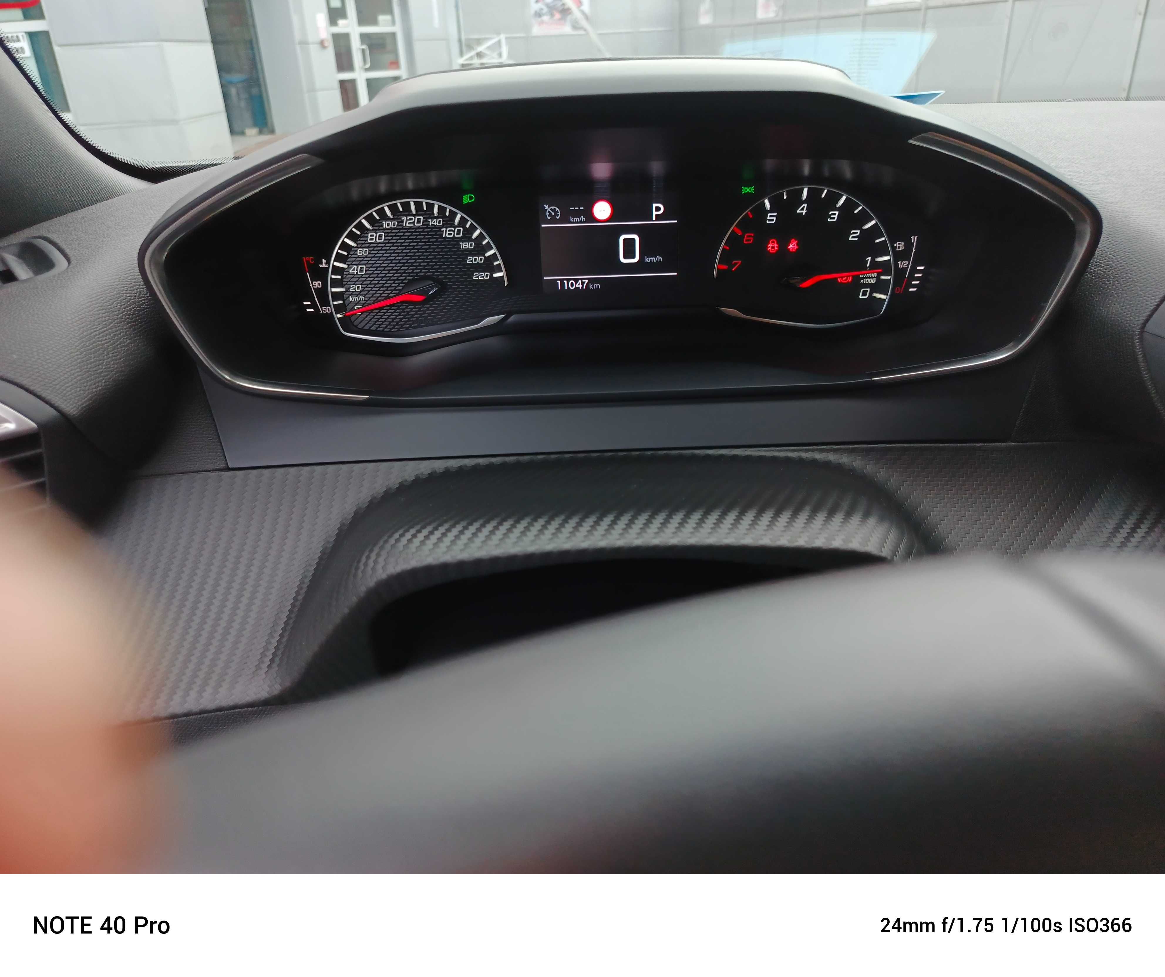 PEUGEOT 2008 !! 1.2 PURE TECH pack S&S EAT 8.