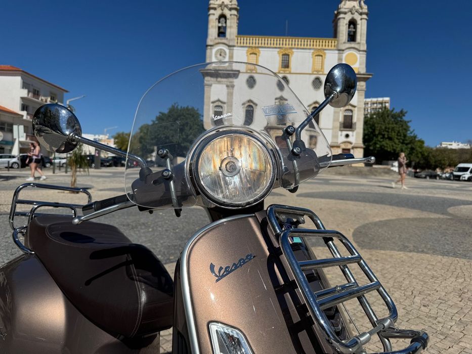 Vespa @125 GTS Touring